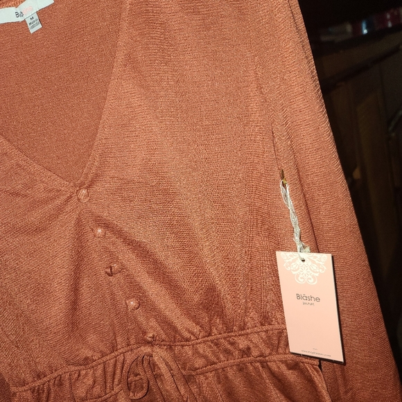 Blouse - Picture 2 of 3